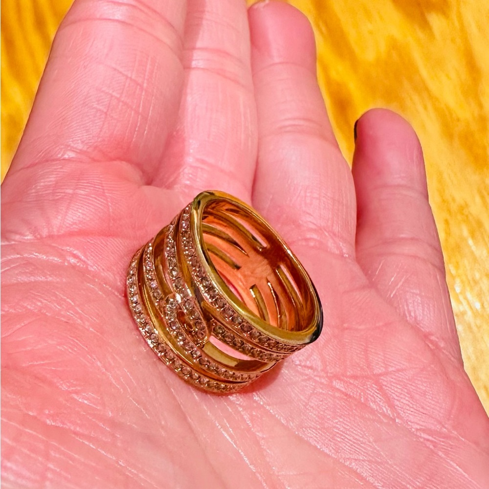 SWAROVSKI RING IN ROSE GOLD - Picture 4 of 7